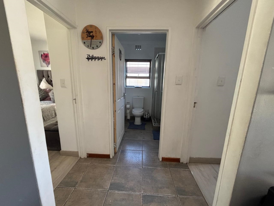 To Let 2 Bedroom Property for Rent in Stellendale Western Cape